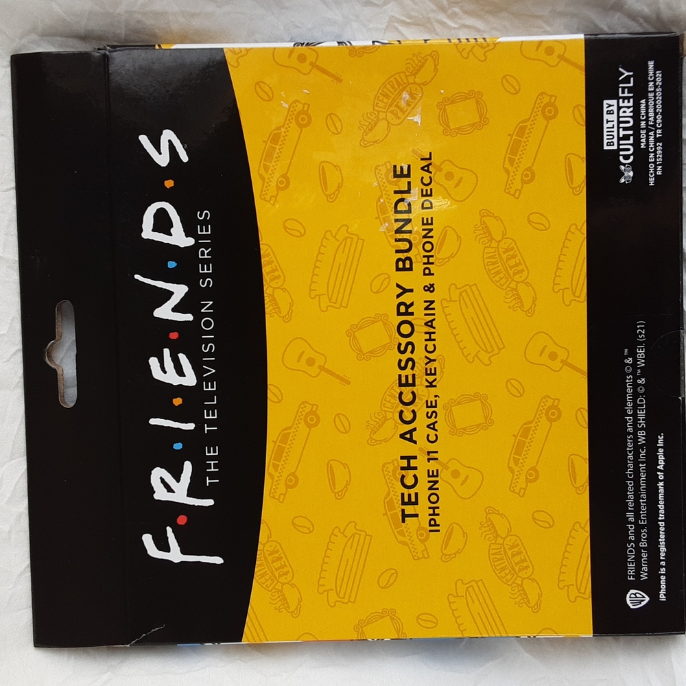 Friends Accessory Bundle - Picture 2 of 3